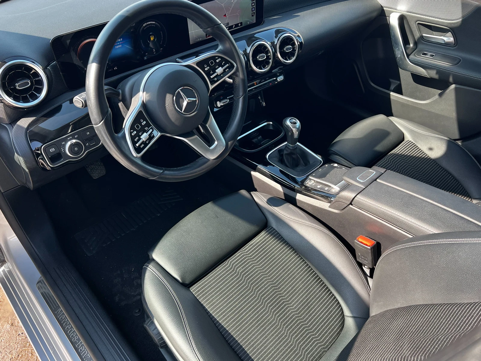 Mercedes-Benz A 180 Euro 6 * 57 000 km * LED - изображение 6