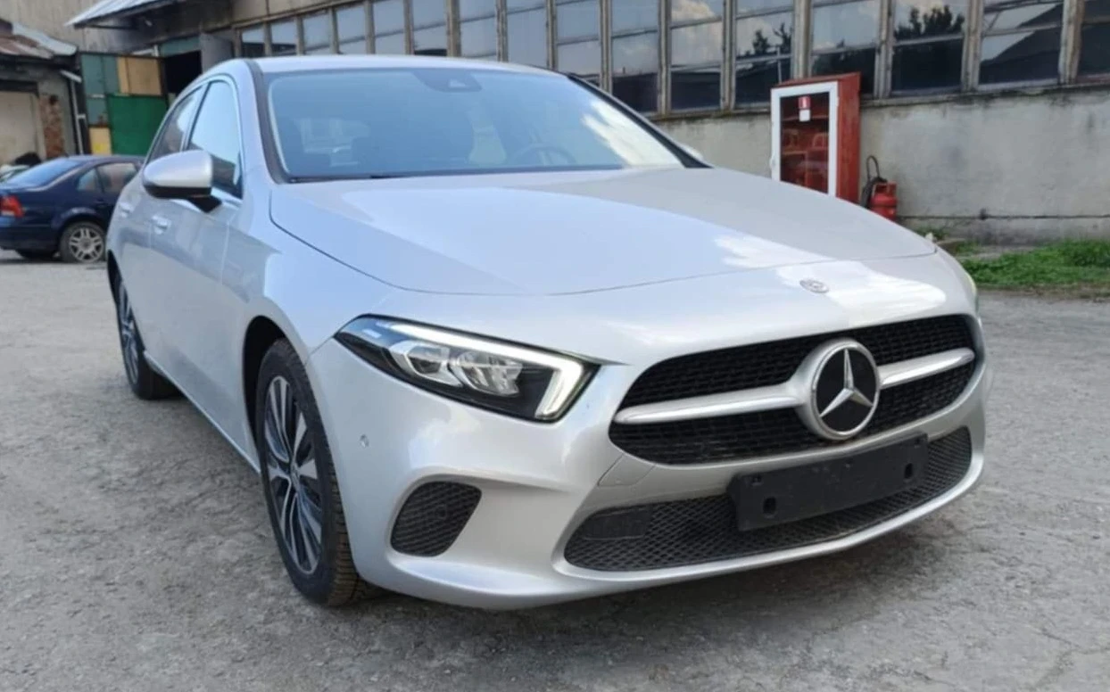 Mercedes-Benz A 180 Euro 6 * 57 000 km * LED - изображение 4