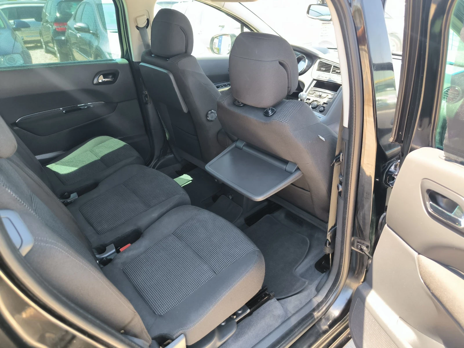 Peugeot 5008 2.0TD - изображение 10