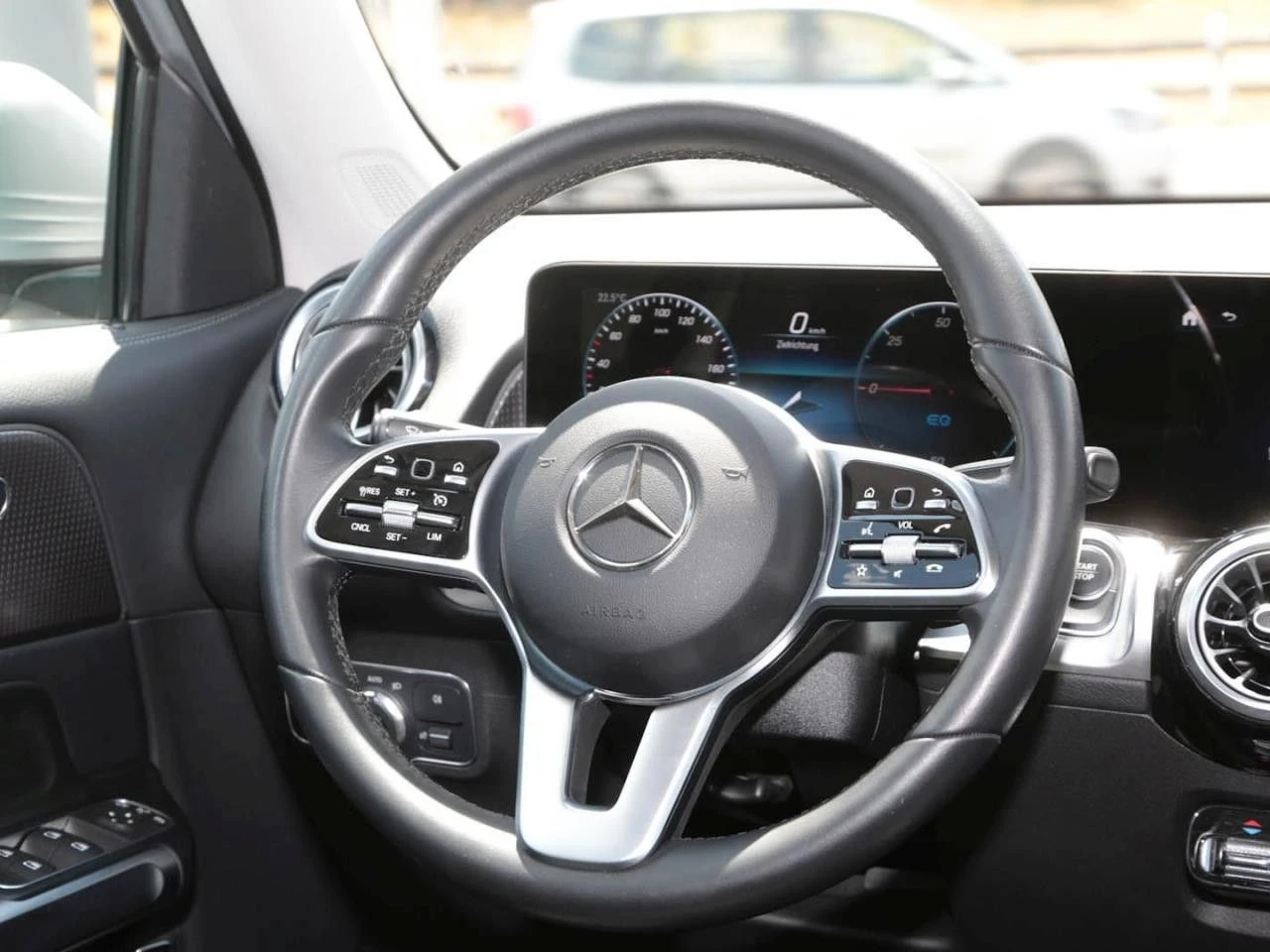 Mercedes-Benz EQB 250 / гаранция - изображение 8