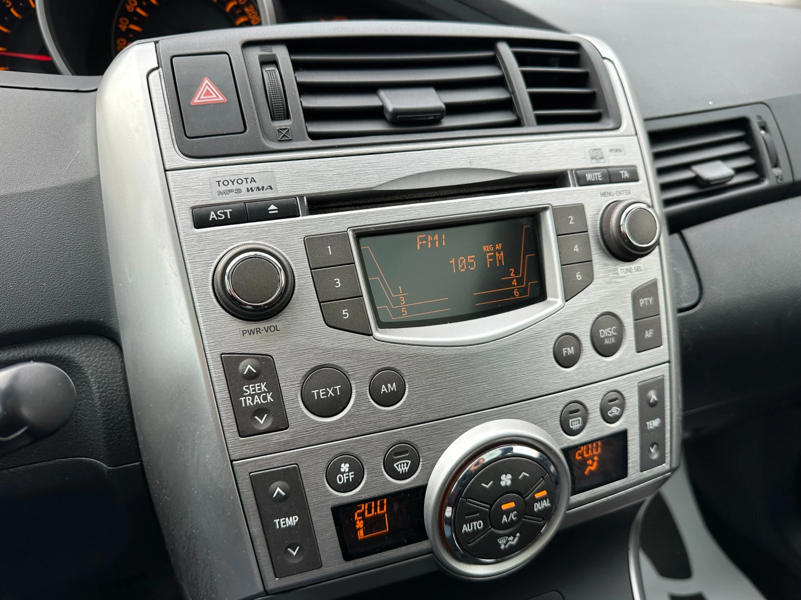 Toyota Verso  6 /2.0d4d 126.  | Mobile.bg   13