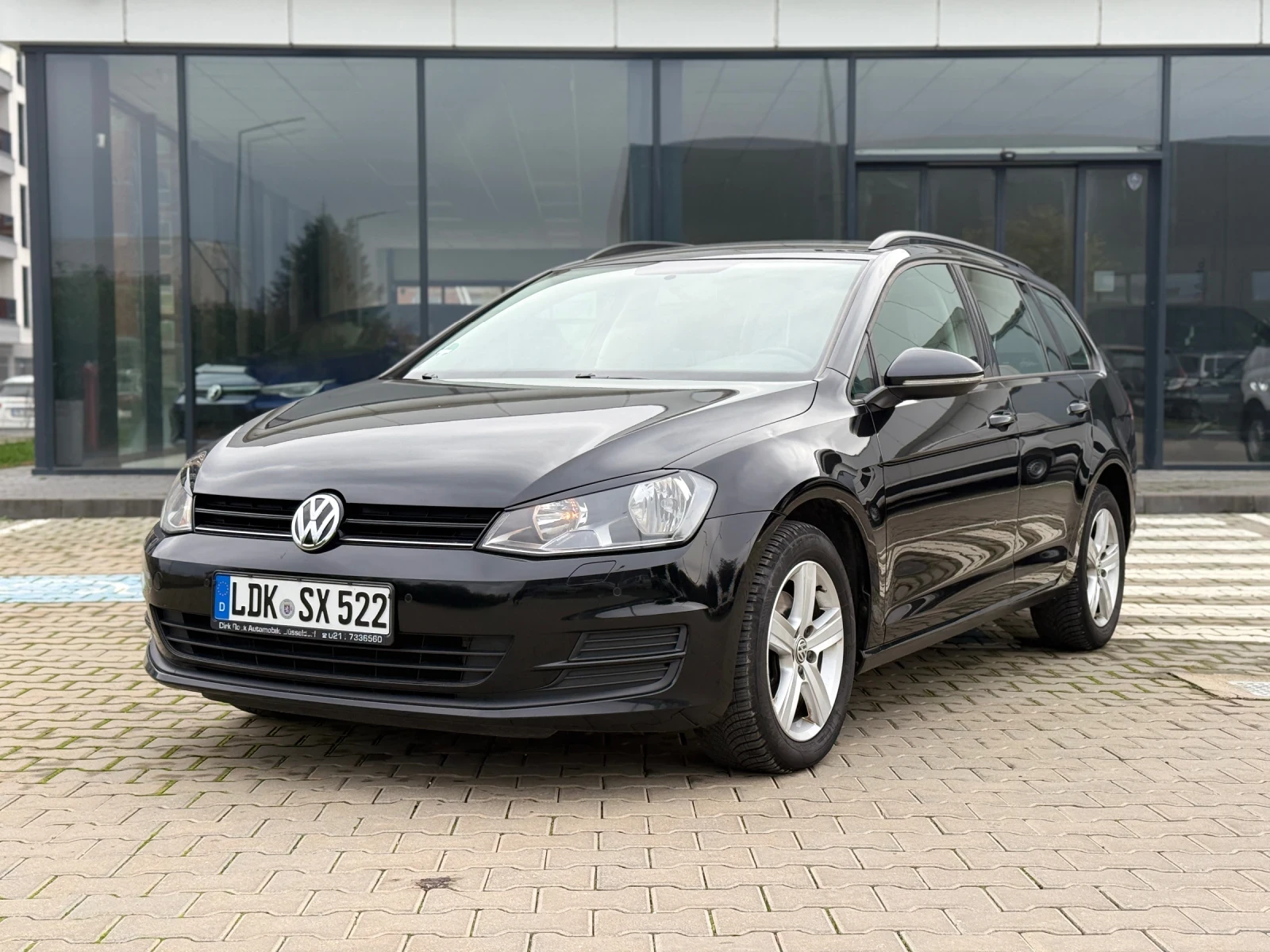 VW Golf 1.6TDI* НАВИ* КОЖА* МАСАЖ* ГЕРМАНИЯ* КАТО НОВА* *  - изображение 3