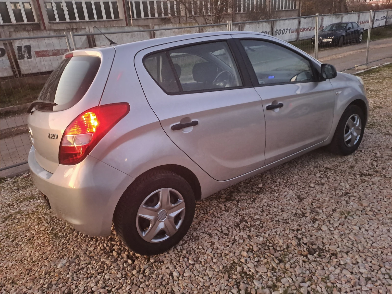 Hyundai I20 1.3i  SPEZIALL - изображение 4