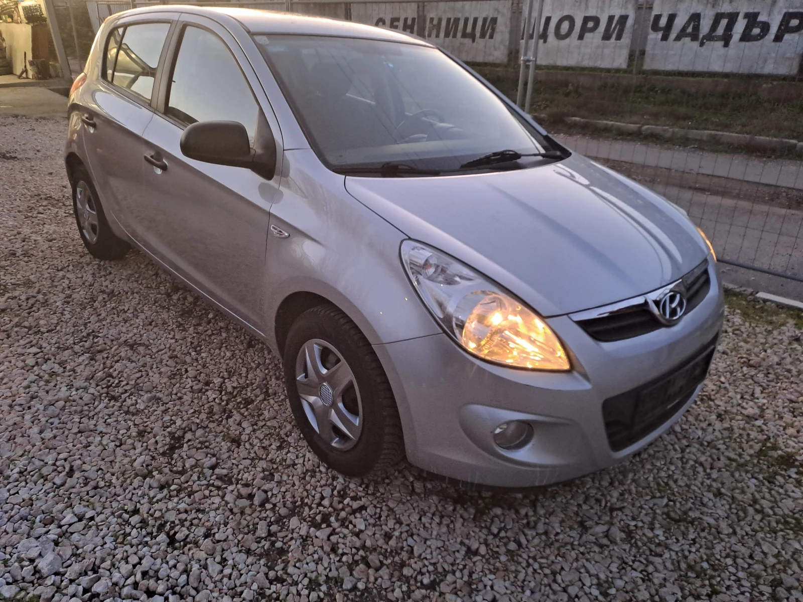 Hyundai I20 1.3i  SPEZIALL - изображение 2