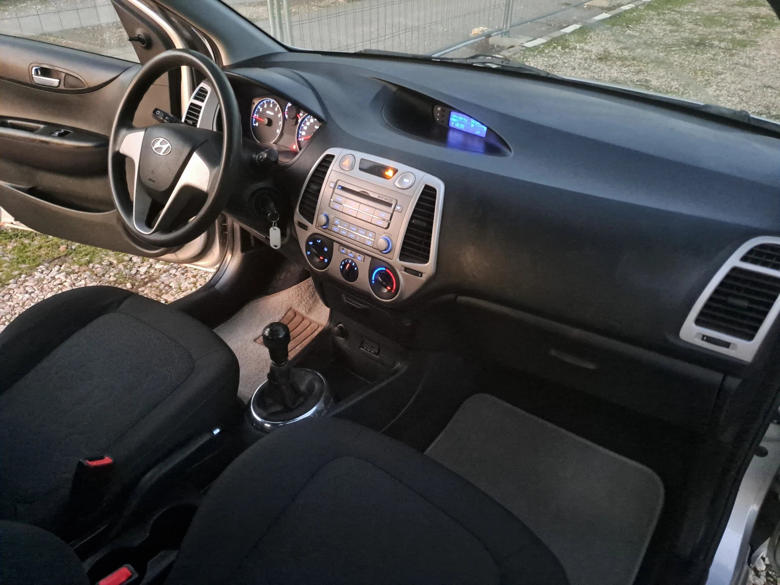 Hyundai I20 1.3i  SPEZIALL - изображение 9