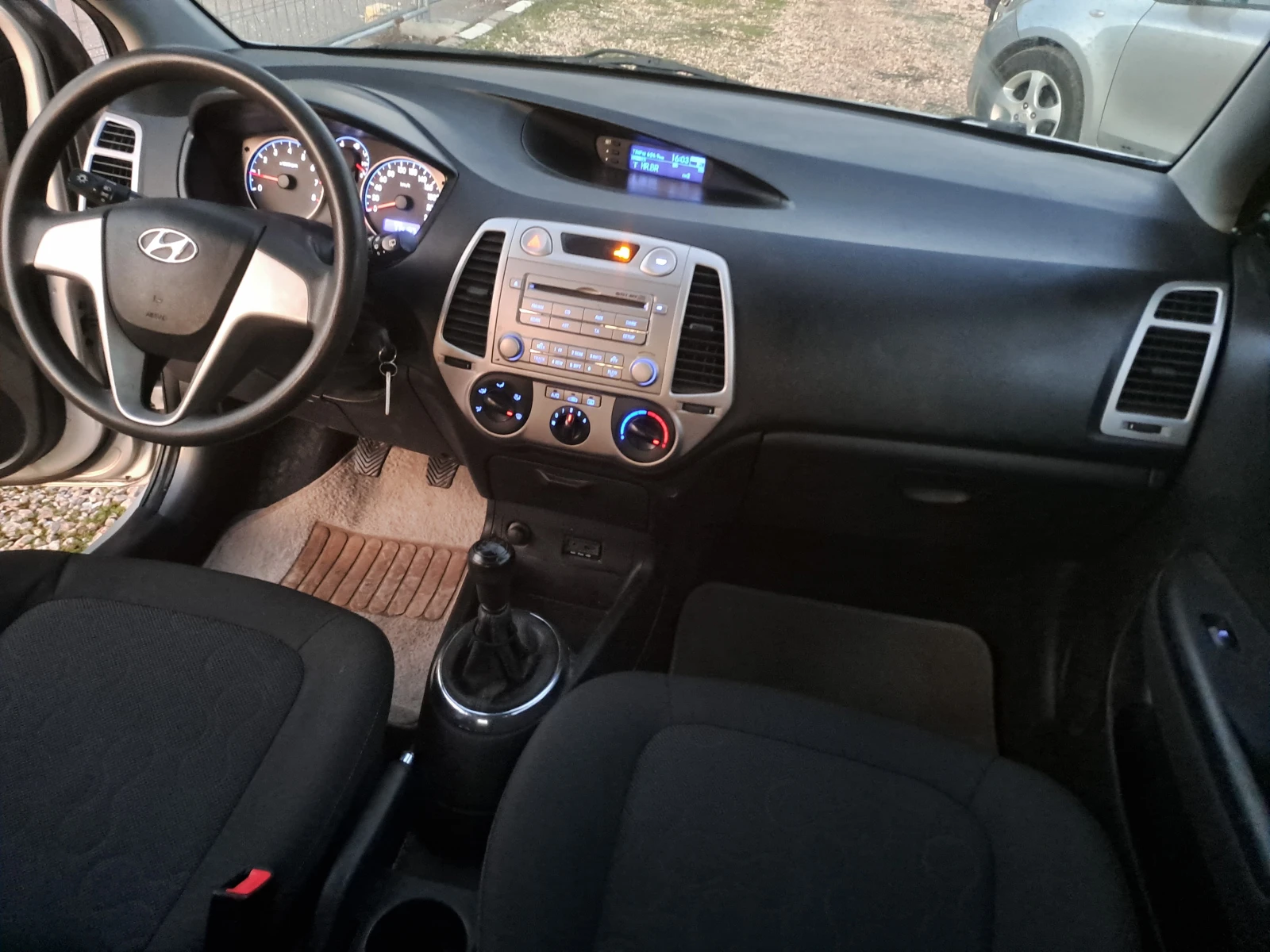 Hyundai I20 1.3i  SPEZIALL - изображение 6