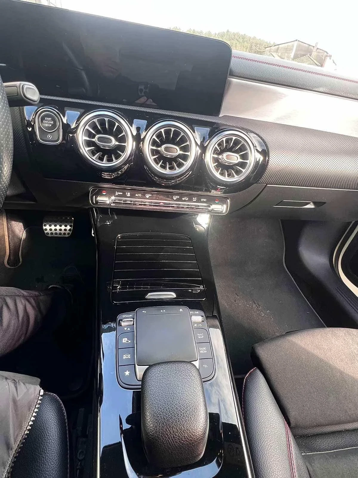 Mercedes-Benz CLA 200, снимка 13 - Автомобили и джипове - 53875131