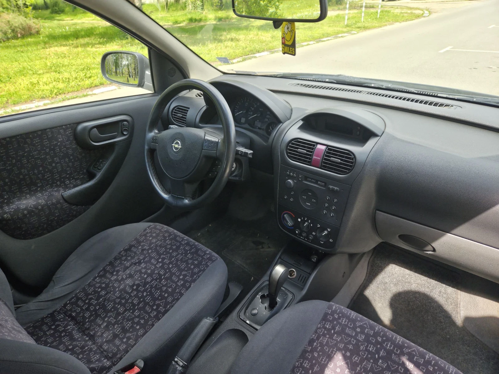 Opel Corsa 1.2, снимка 6 - Автомобили и джипове - 54390841