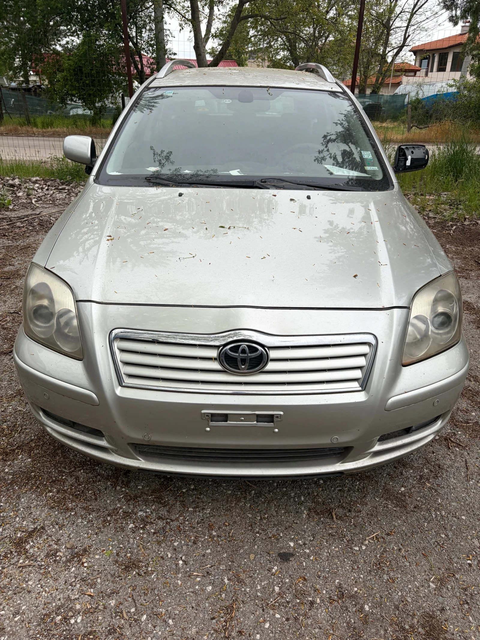 Toyota Avensis 1.8i Топ цени, снимка 2 - Автомобили и джипове - 54483053