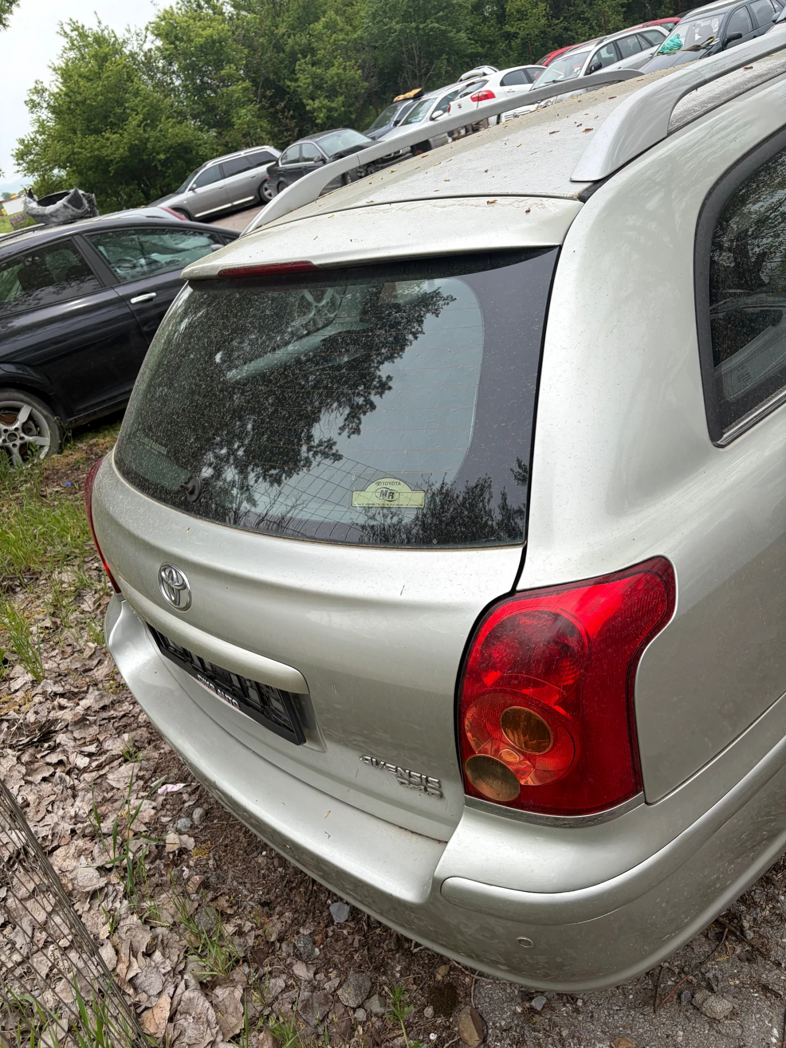 Toyota Avensis 1.8i Топ цени, снимка 4 - Автомобили и джипове - 54483053