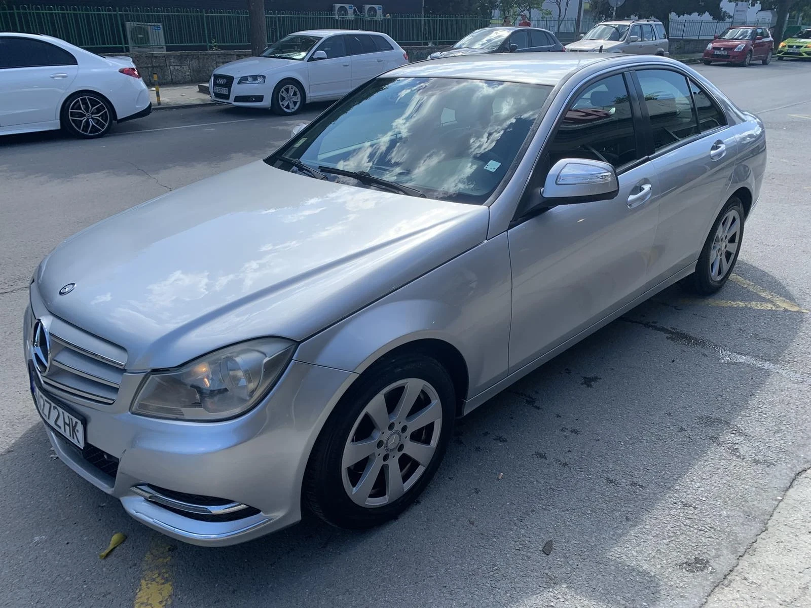 Mercedes-Benz C 220 Sedan, снимка 4 - Автомобили и джипове - 54916016