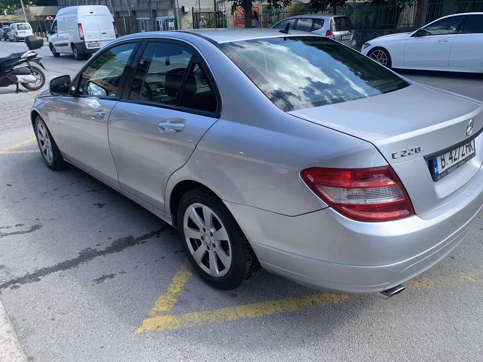 Mercedes-Benz C 220 Sedan, снимка 6 - Автомобили и джипове - 54916016
