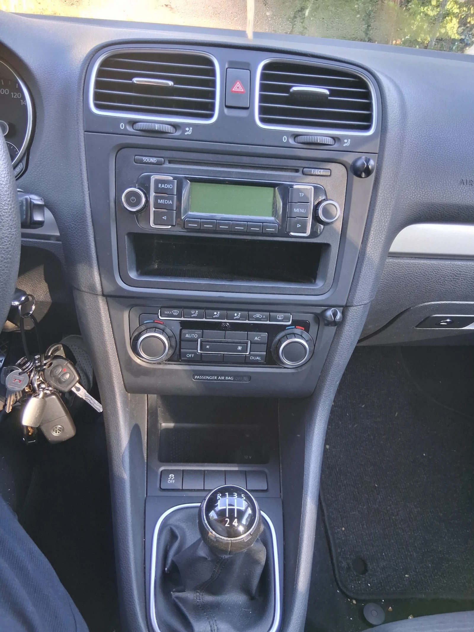 VW Golf Variant 1.6 тди 105 коня 5 скорости Нов Внос Германия , снимка 4 - Автомобили и джипове - 55187954