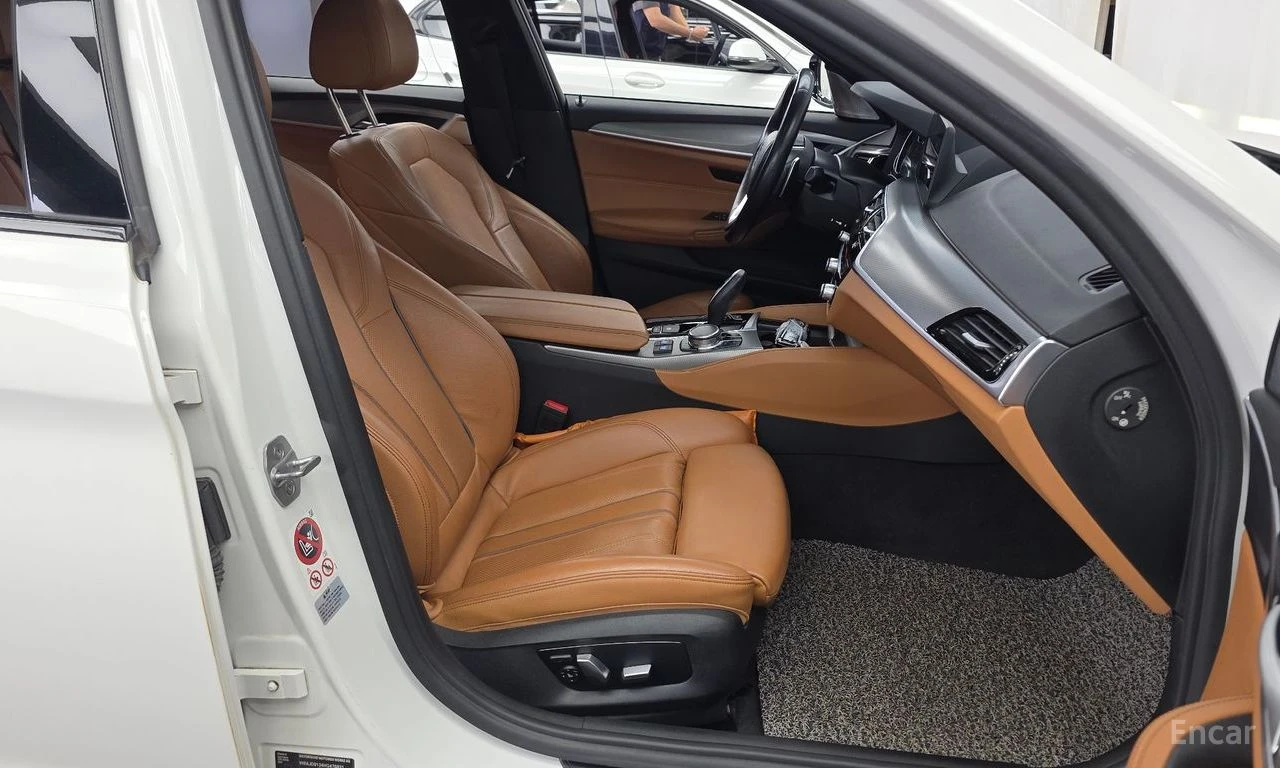 BMW 530 i xDrive M SPORT* BOWERS & WILKINS* DISTRONIC*  | Mobile.bg � ����������� 7
