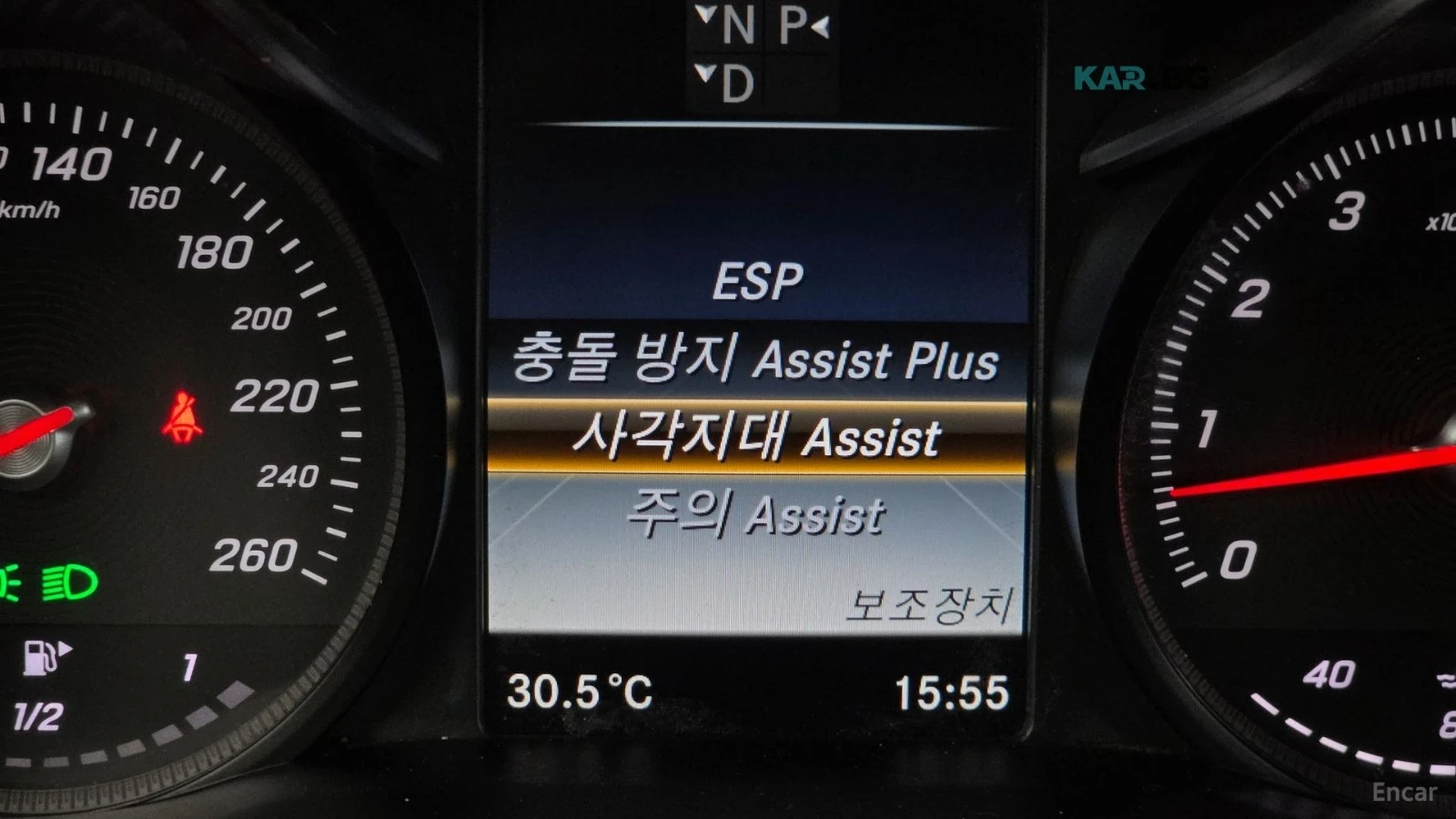 Mercedes-Benz C 200 ПОДГРЕВ* КАМЕРА* ШИБИДАХ* LANE* ASSIST* KEYLESS* , снимка 13 - Автомобили и джипове - 55414693