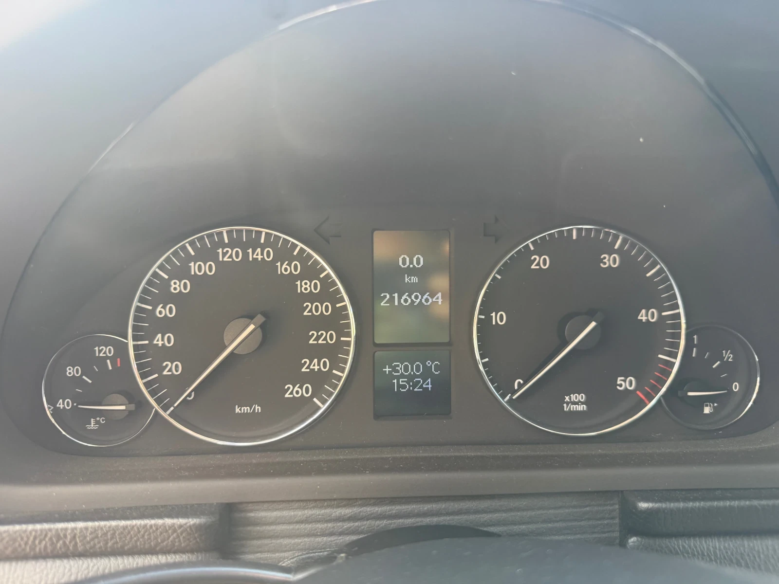 Mercedes-Benz C 220, снимка 3 - Автомобили и джипове - 55529497