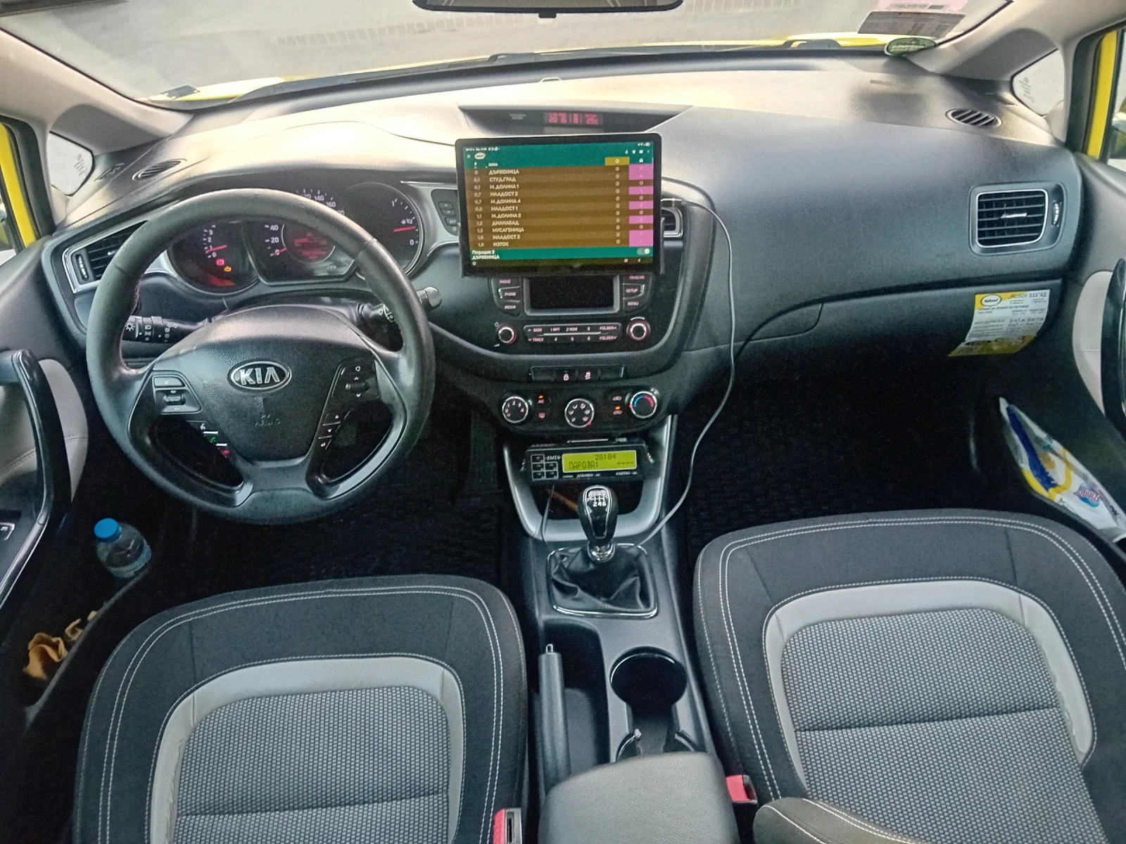 Kia Ceed Топ състояние, снимка 11 - Автомобили и джипове - 55657897