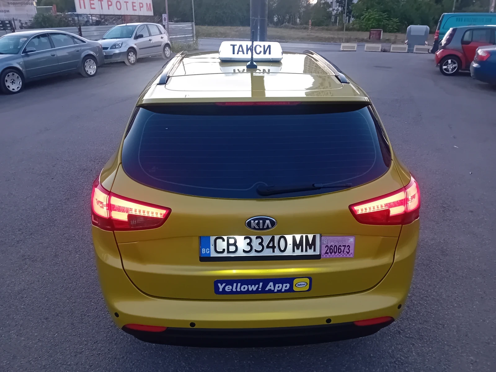 Kia Ceed Топ състояние, снимка 4 - Автомобили и джипове - 55657897