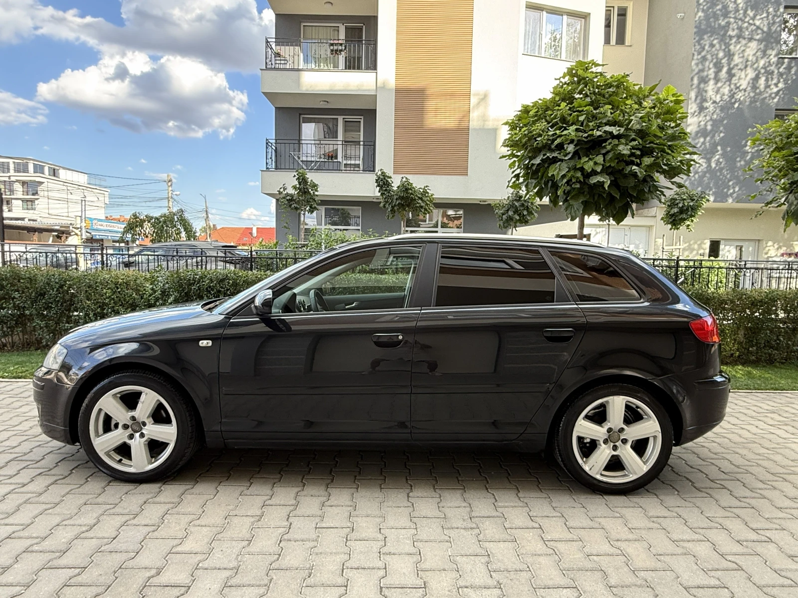 Audi A3 Sportback-2.0TDI-AVTOMAT, снимка 8 - Автомобили и джипове - 55942120