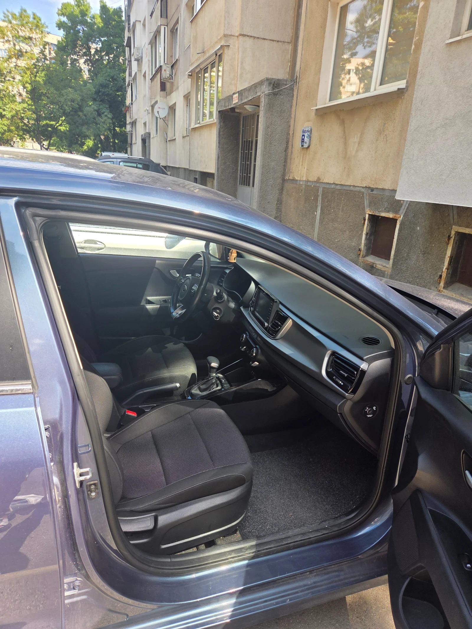 Kia Rio 1.4 MPI 100 hp, снимка 11 - Автомобили и джипове - 55962609