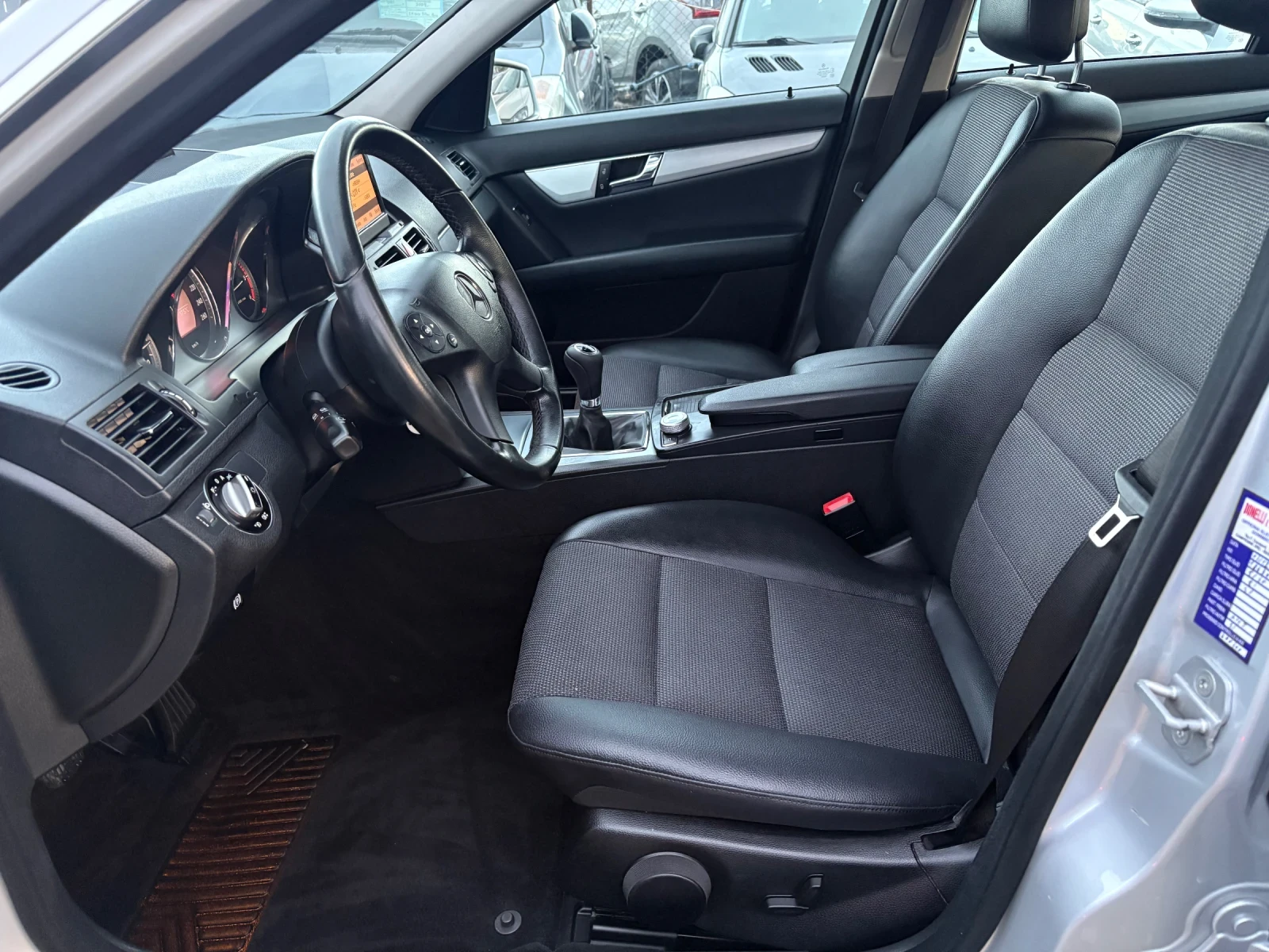 Mercedes-Benz C 220 170кс AVANTGARDE 210.000 КМ, снимка 7 - Автомобили и джипове - 56152795