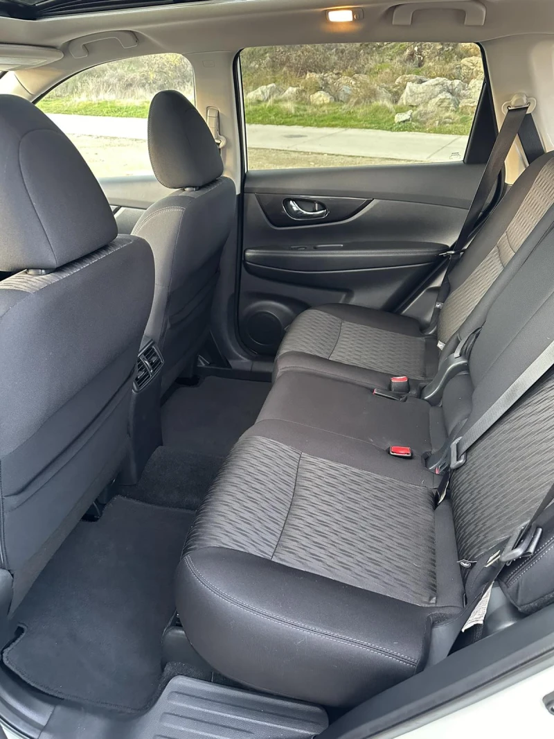 Nissan Rogue SV AWD 4x4, снимка 14 - Автомобили и джипове - 52830629