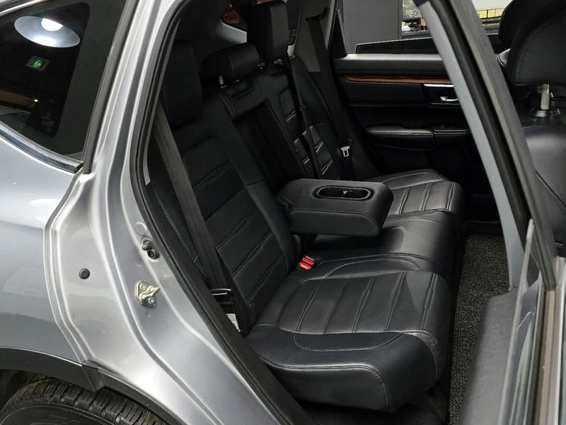 Honda Cr-v 1.5 Automatic, снимка 11 - Автомобили и джипове - 55923324