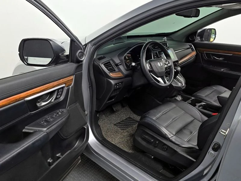 Honda Cr-v 1.5 Automatic, снимка 9 - Автомобили и джипове - 55923324