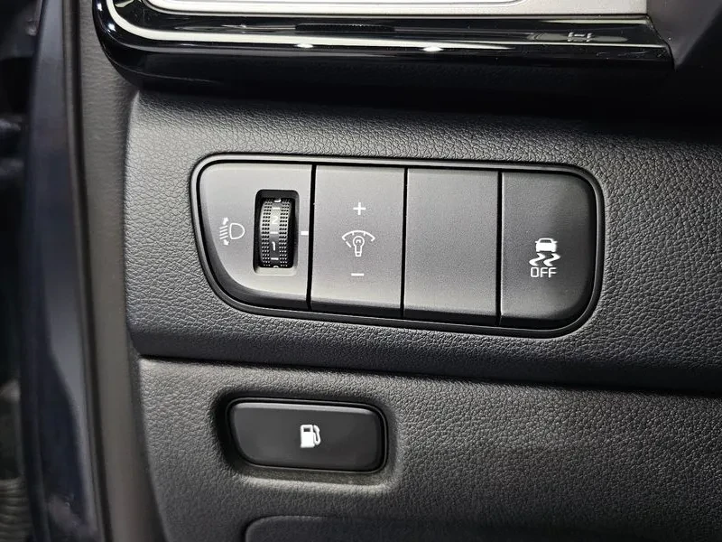 Kia Niro Prestige, снимка 14 - Автомобили и джипове - 56725985