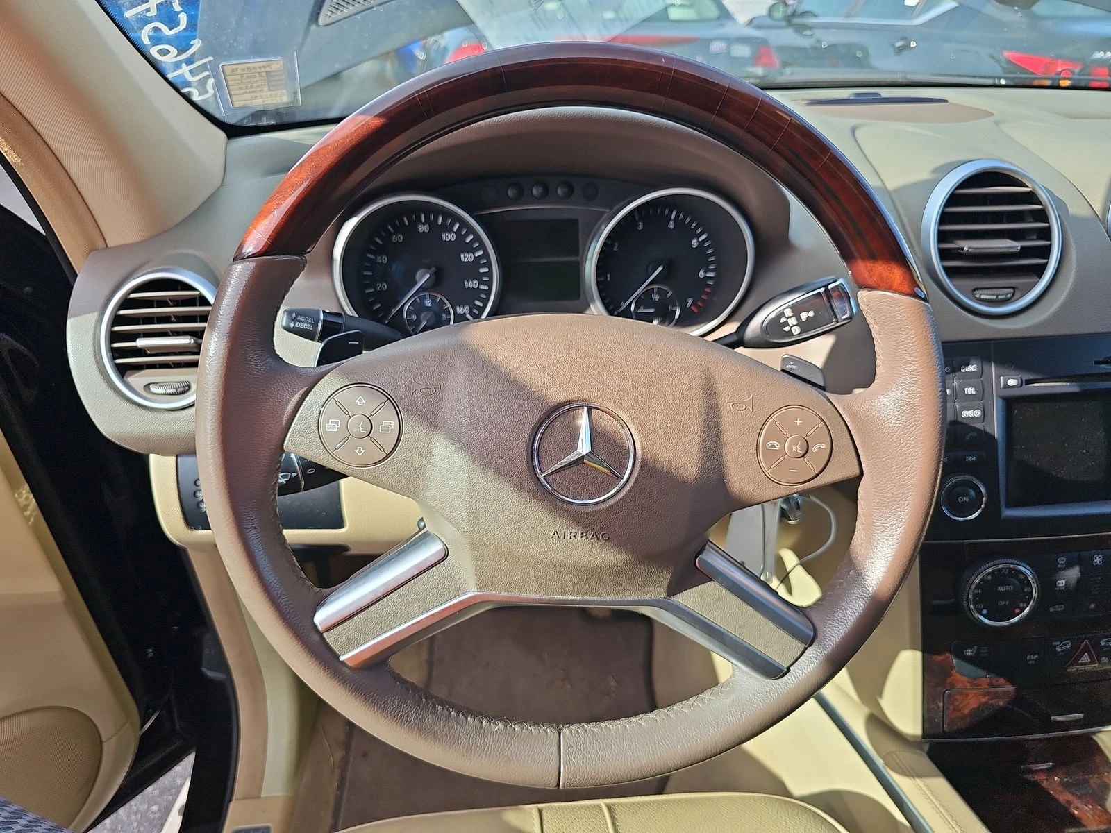 Mercedes-Benz ML 500 4MATIC - изображение 7