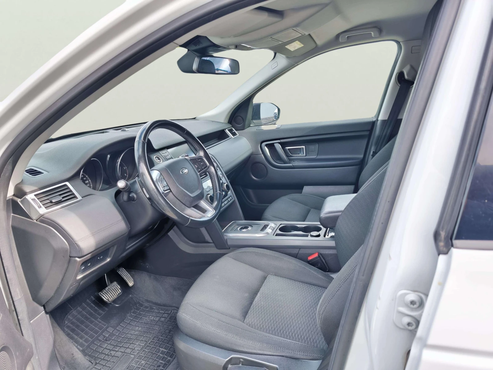 Land Rover Discovery Sport 2.0 - изображение 7