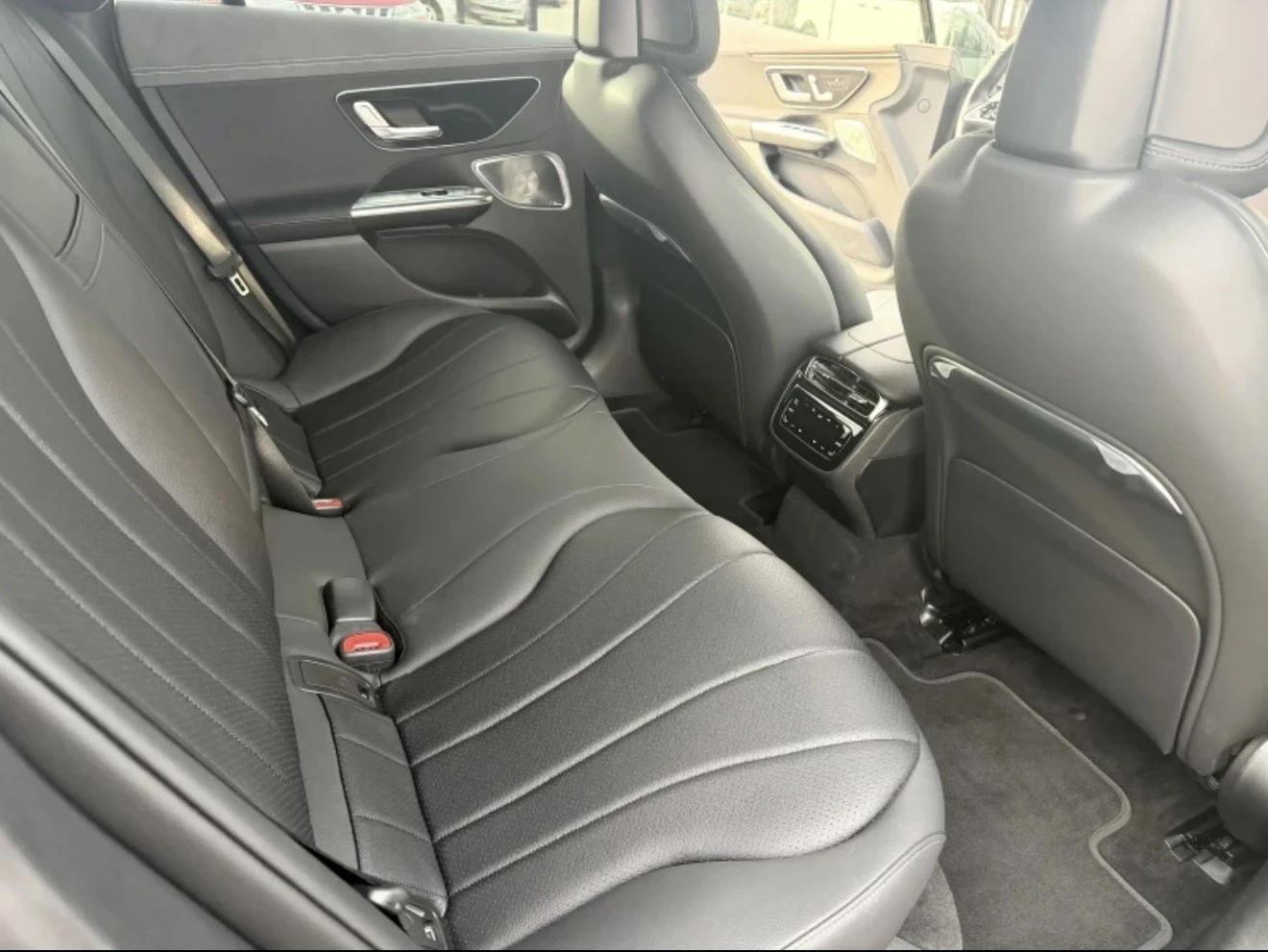 Mercedes-Benz EQE 300HYPERSCREEN-AIR MATIC-SOFT-CLOSE ГАРАНЦИЯ, снимка 12 - Автомобили и джипове - 53738724