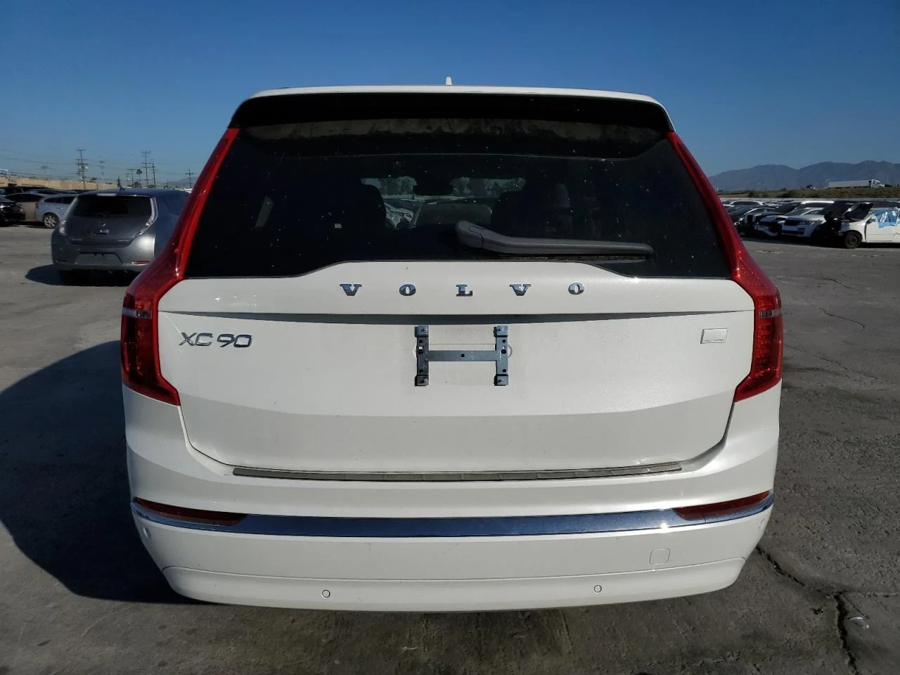 Volvo Xc90 PLUS PLUG-IN HYBRID, снимка 5 - Автомобили и джипове - 53956710