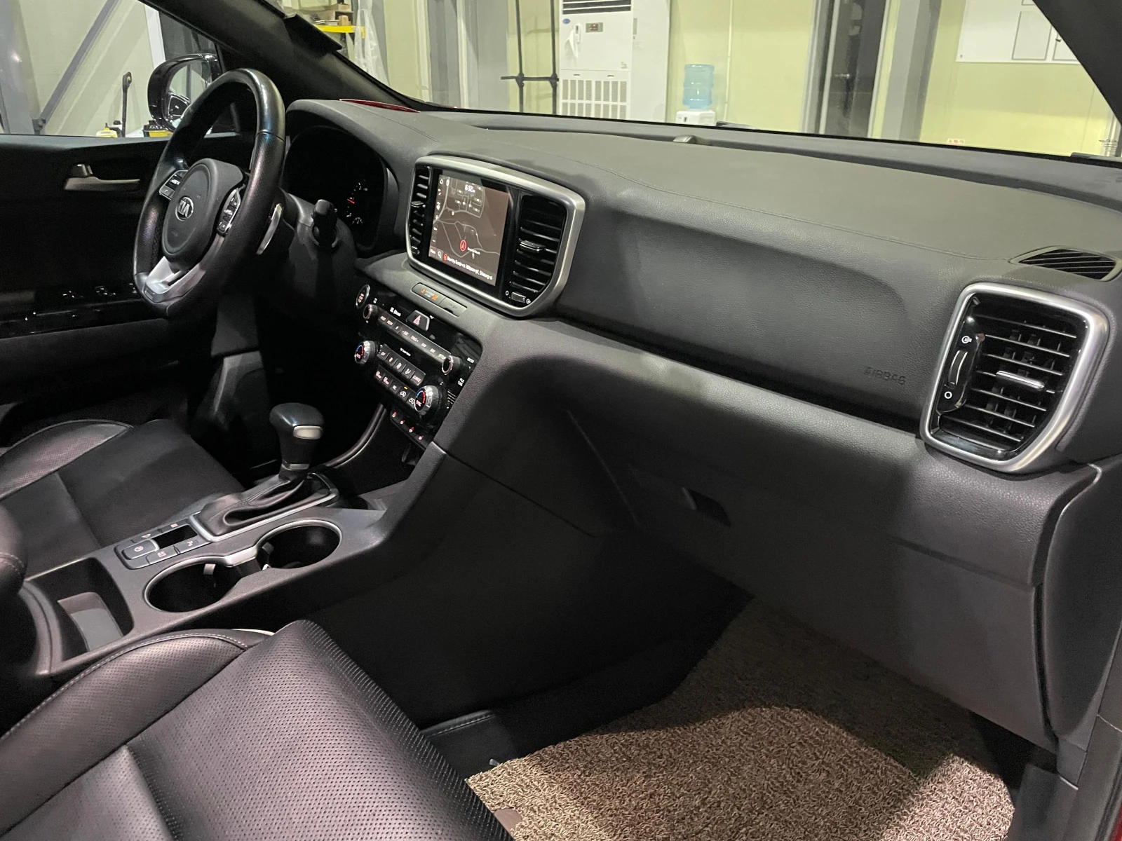 Kia Sportage 2.0D ! 2WD ! Intelligent !, снимка 13 - Автомобили и джипове - 54138835