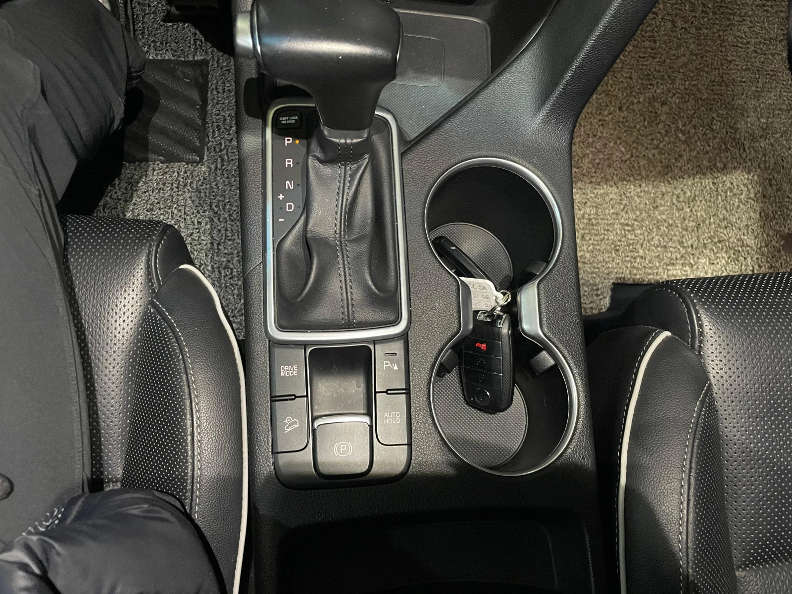 Kia Sportage 2.0D ! 2WD ! Intelligent !, снимка 17 - Автомобили и джипове - 54138835