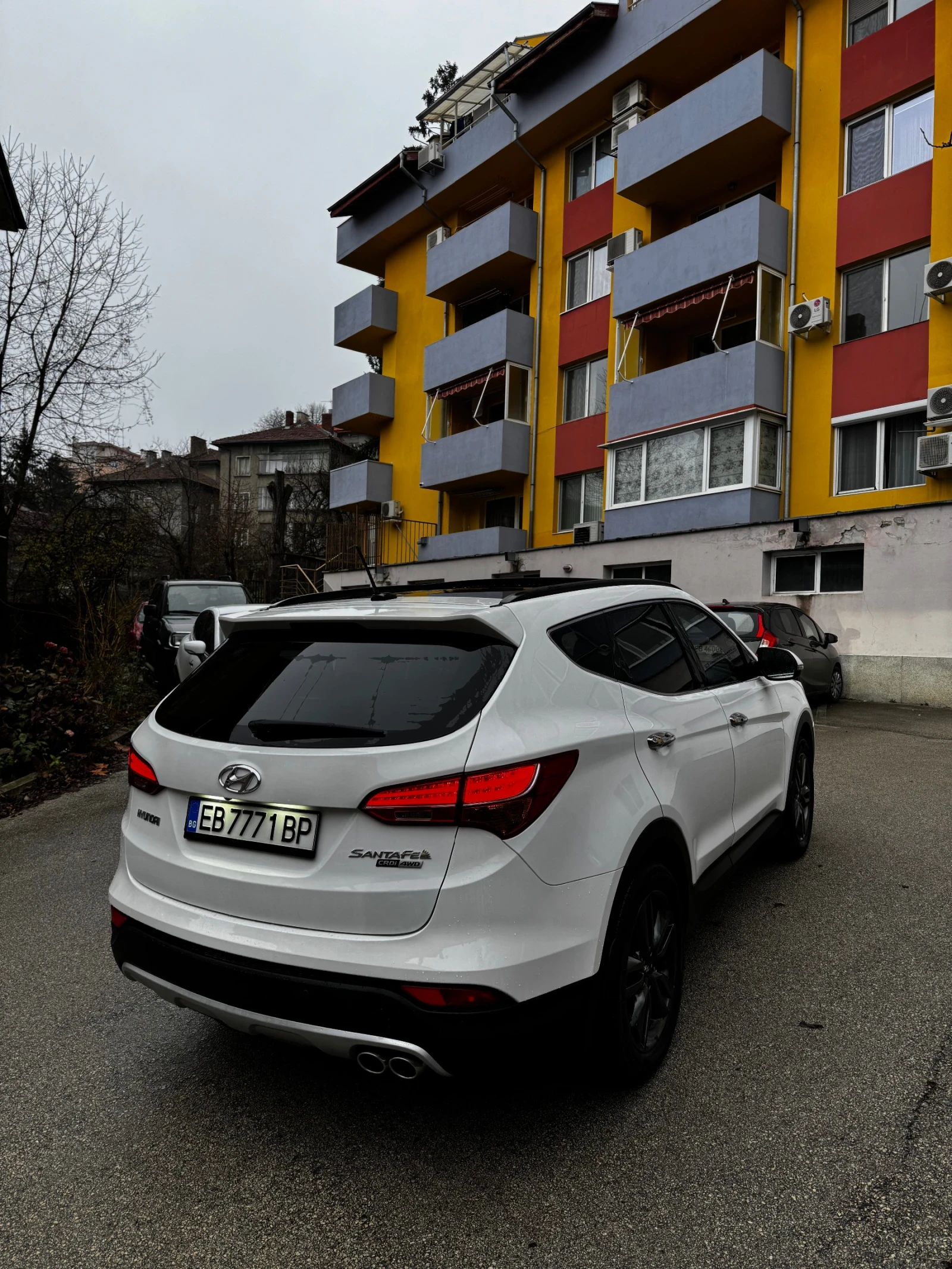 Hyundai Santa fe 2.2CRDI - 4x4 - Keyless - Panorama, снимка 6 - Автомобили и джипове - 54323396