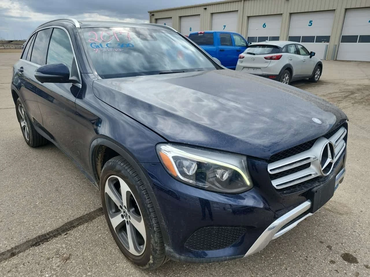 Mercedes-Benz GLC 300 4MATIC* PANORAMA* ПОДГРЕВИ* KEYLESS* , снимка 2 - Автомобили и джипове - 54473529