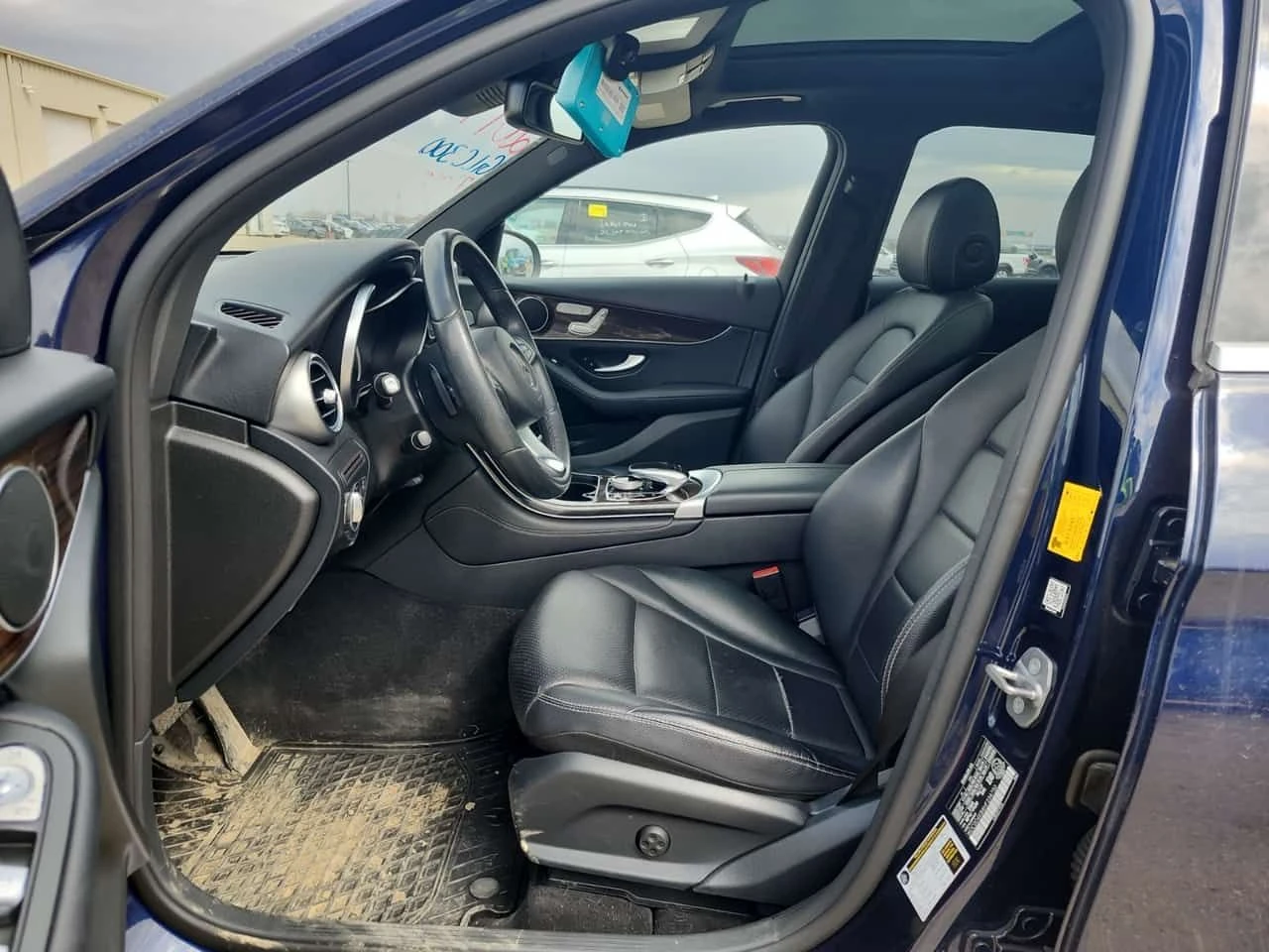 Mercedes-Benz GLC 300 4MATIC* PANORAMA* ПОДГРЕВИ* KEYLESS* , снимка 5 - Автомобили и джипове - 54473529