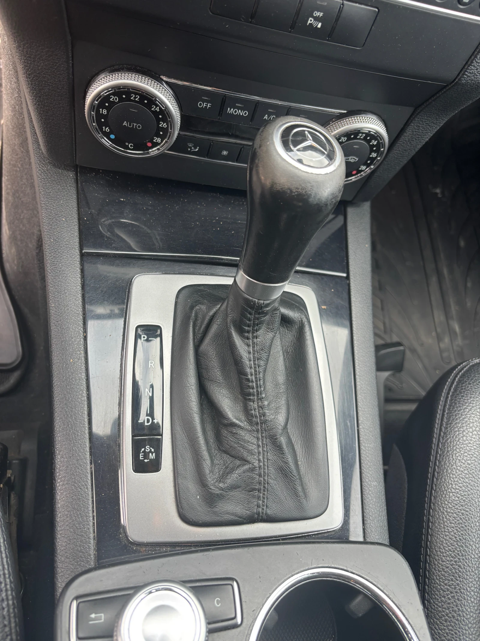 Mercedes-Benz GLK Cdi, снимка 6 - Автомобили и джипове - 54703320