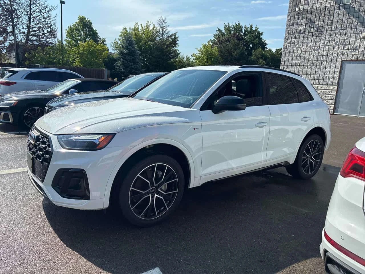 Audi Q5 Progressiv / ОТ ПРЕДСТАВИТЕЛСТВО / DISTRONIC /, снимка 2 - Автомобили и джипове - 55601813