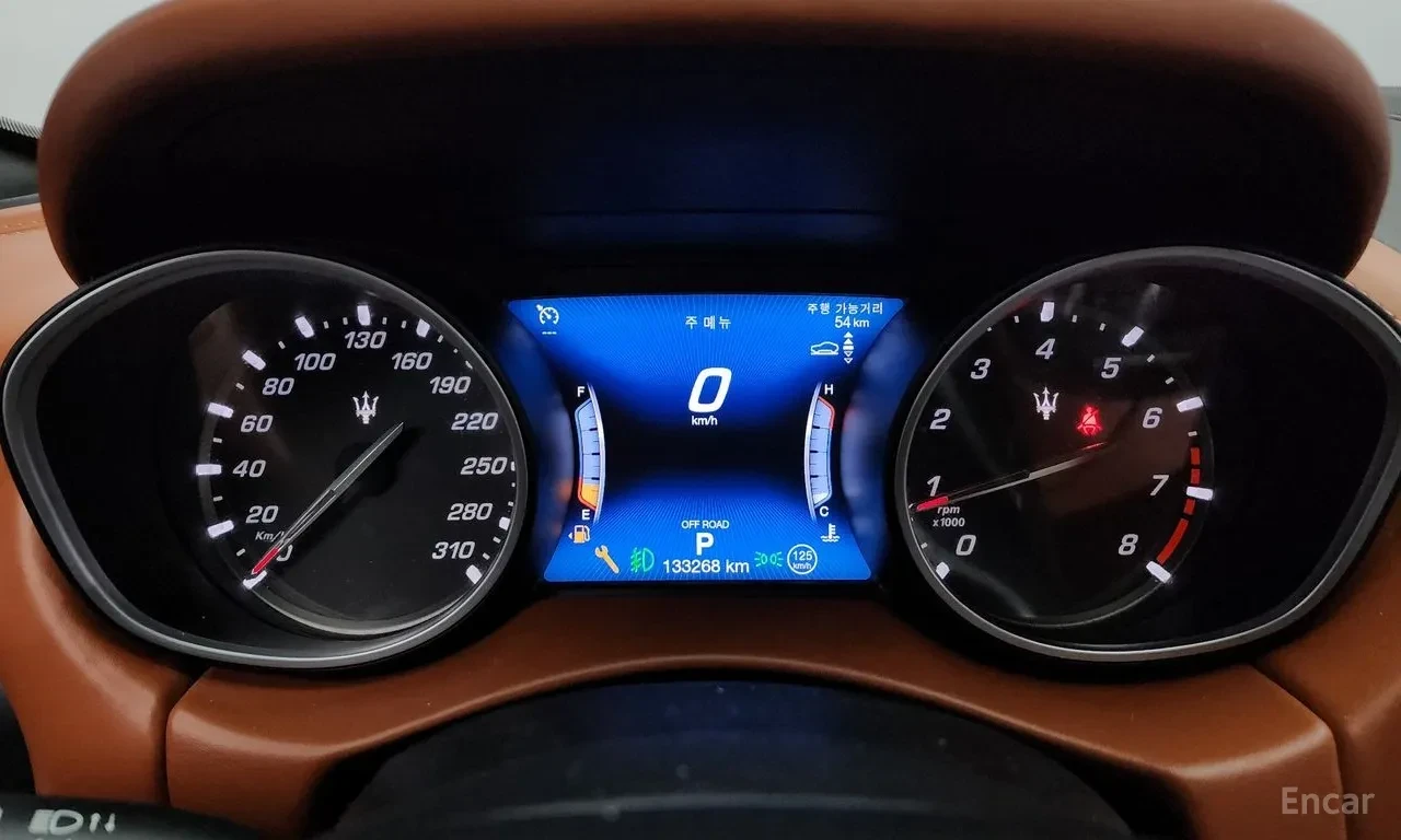 Maserati Levante GranSport* AWD* Обдух* Подгрев* Шибидах* Памет, снимка 8 - Автомобили и джипове - 55754632