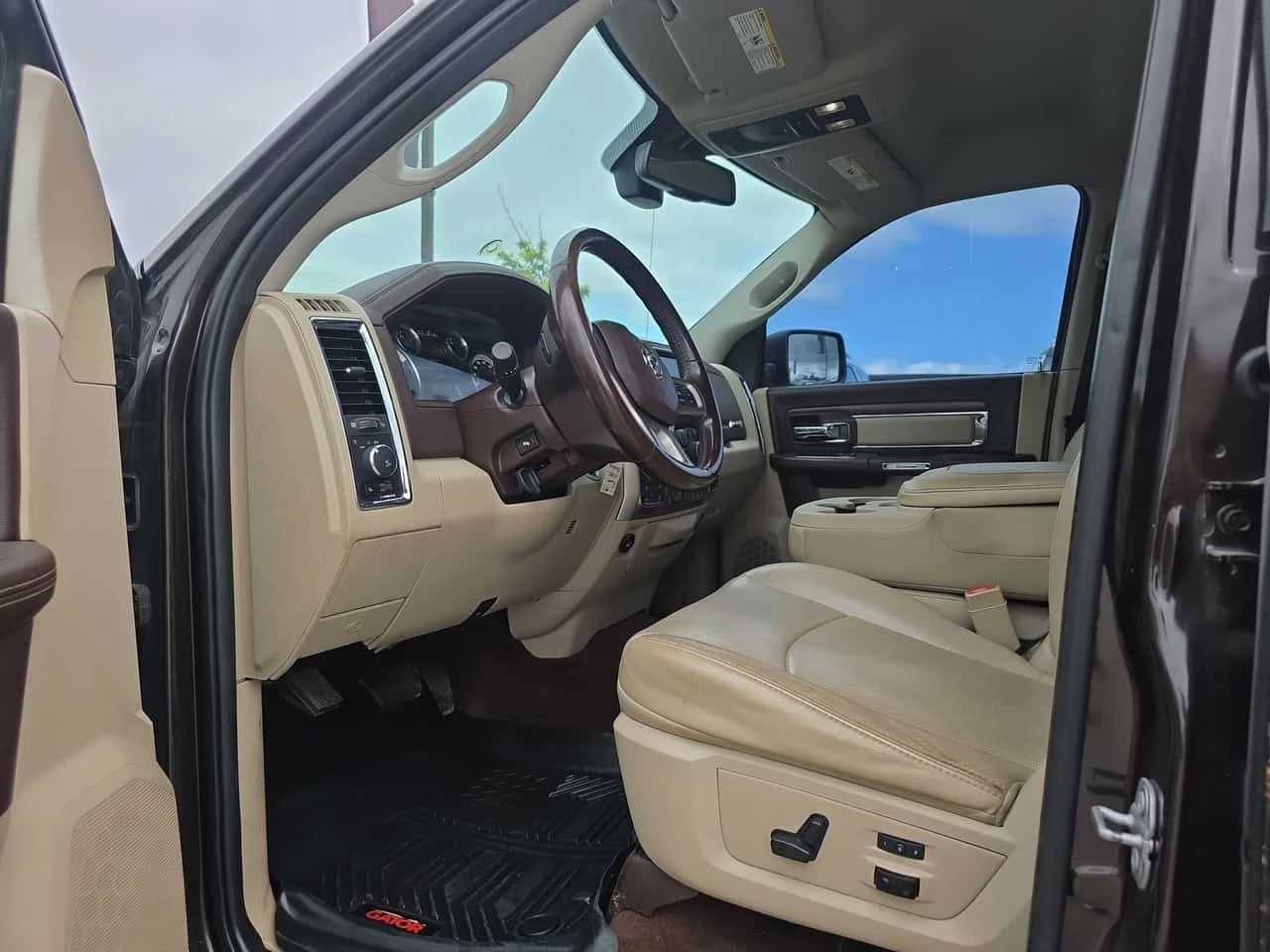 Dodge RAM 1500 * Laramie * ���������� ��� ������������ ������*  | Mobile.bg � ����������� 5