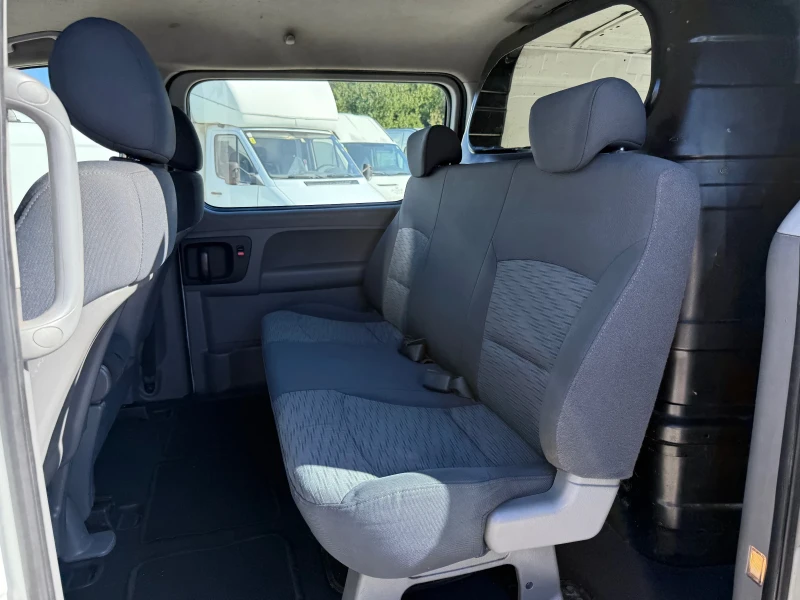Hyundai H1 2.5CRDI ТОВАРОПЪТНИЧЕСКИ , снимка 12 - Бусове и автобуси - 51670835