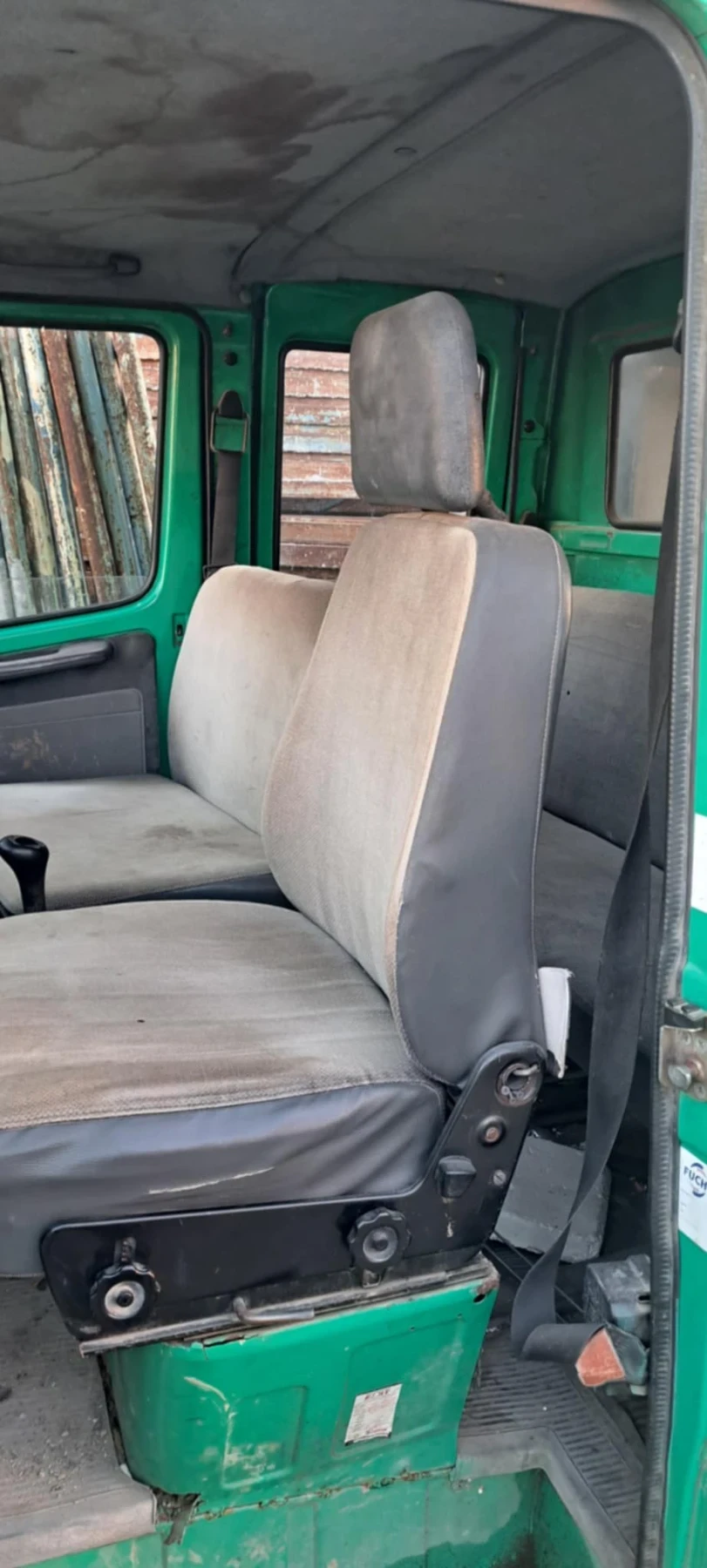 Mercedes-Benz 310  - изображение 5