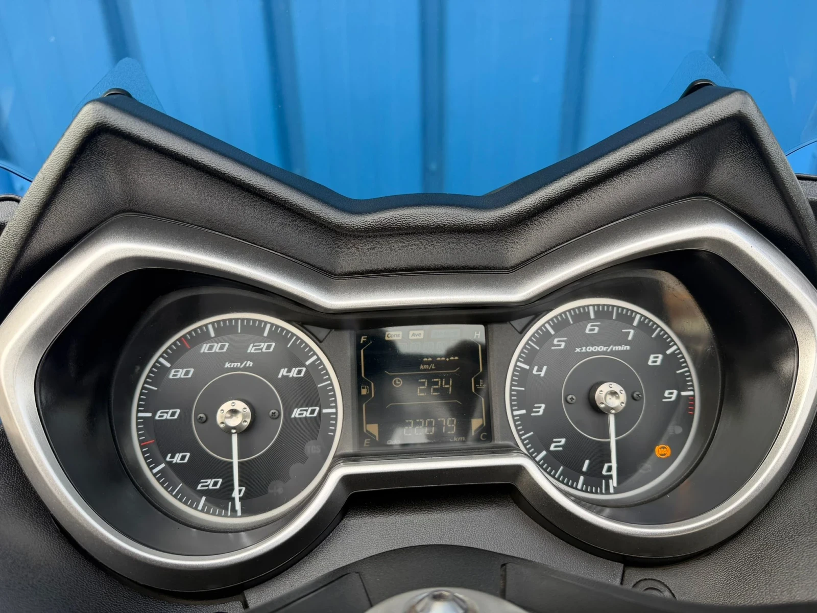 Yamaha X-max 300 ABS TC LED, снимка 8 - Мотоциклети и мототехника - 54050999