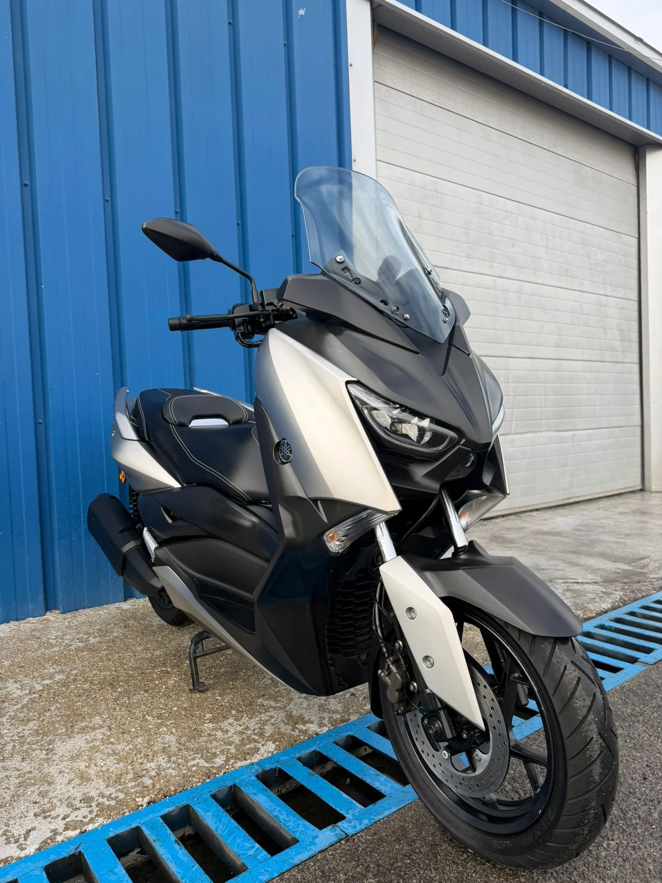 Yamaha X-max 300 ABS TC LED, снимка 2 - Мотоциклети и мототехника - 54050999