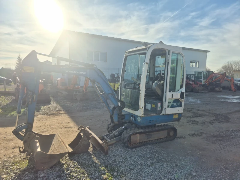 Багер Takeuchi TB016, снимка 4 - Индустриална техника - 52813670
