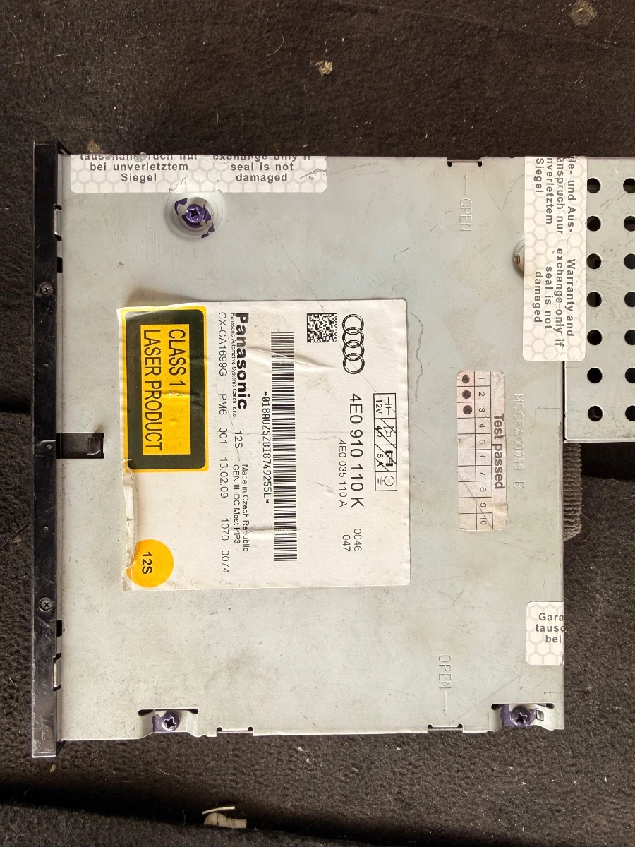 CD Changer Media MMI MP3 ченджър за Audi 4E0910110K 4E0910110K-1109