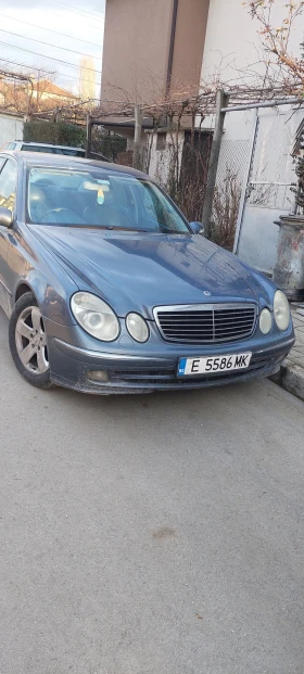  Mercedes-Benz E 320