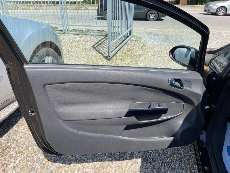 Opel Corsa 1.2, снимка 7 - Автомобили и джипове - 41835902